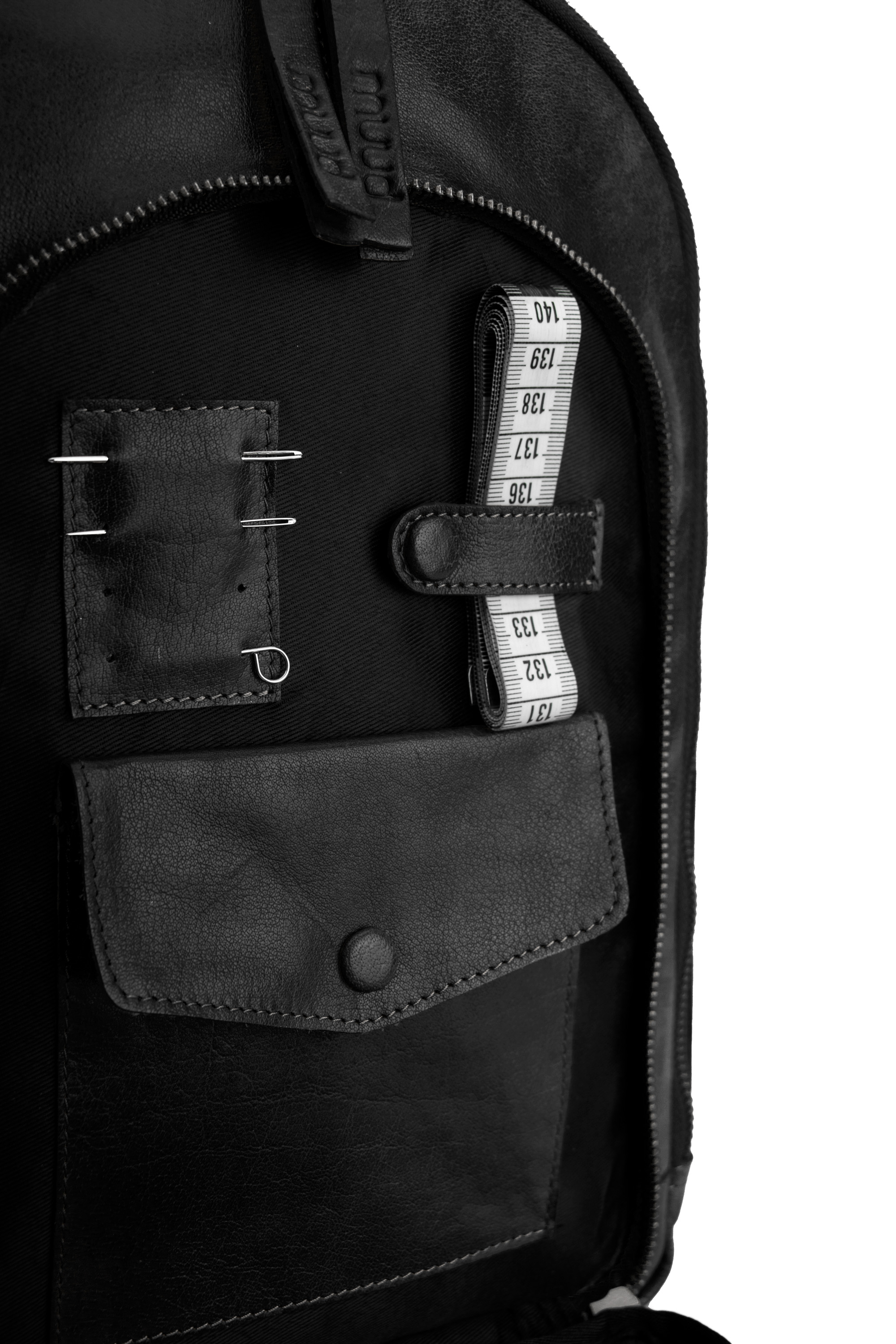 Gwen 36x25x7,5 cm Black